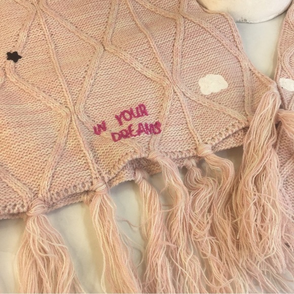 NEW Set in your dreams UO scarf Urban Outfitters Hat Scarf Fingerless Gloves - Picture 7 of 13